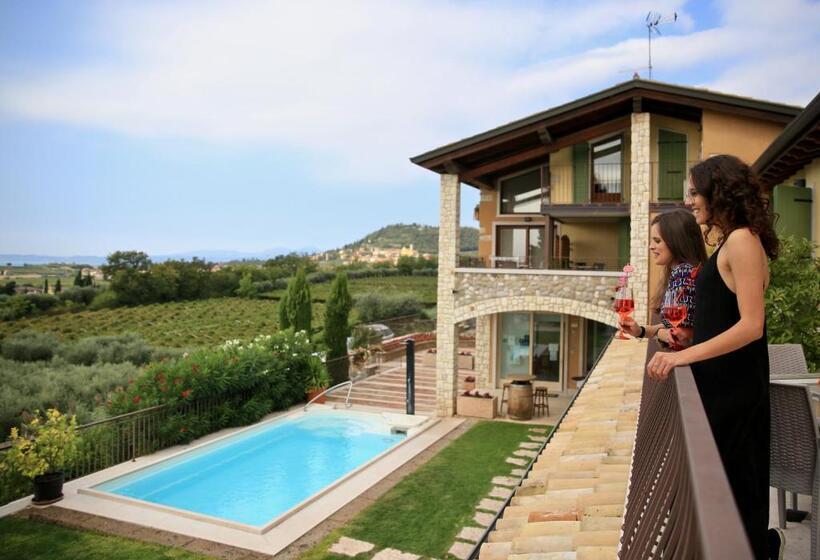 Standard studio with lake view, La Cipressina B&b