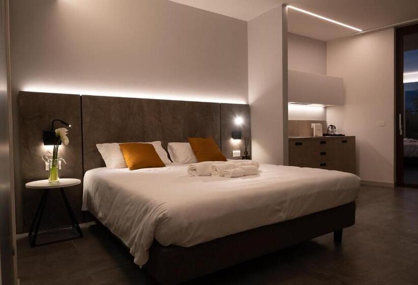 סטודיו סטנדרט נוף לים, La Cipressina B&b