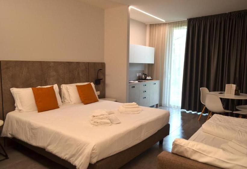 스탠다드 스튜디오 풀장 전망, La Cipressina B&b