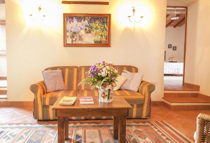 Апартаменты 1 Спальня с Террасой, Borgo La Grancia