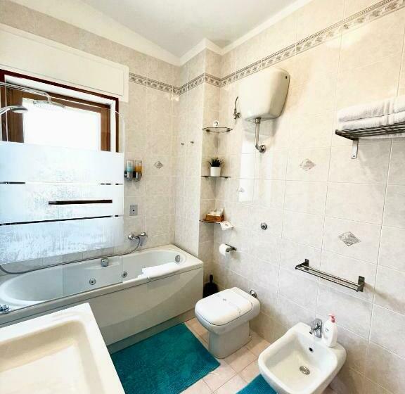 Pokój Standard Trzyosobowy, B&b Le Saline