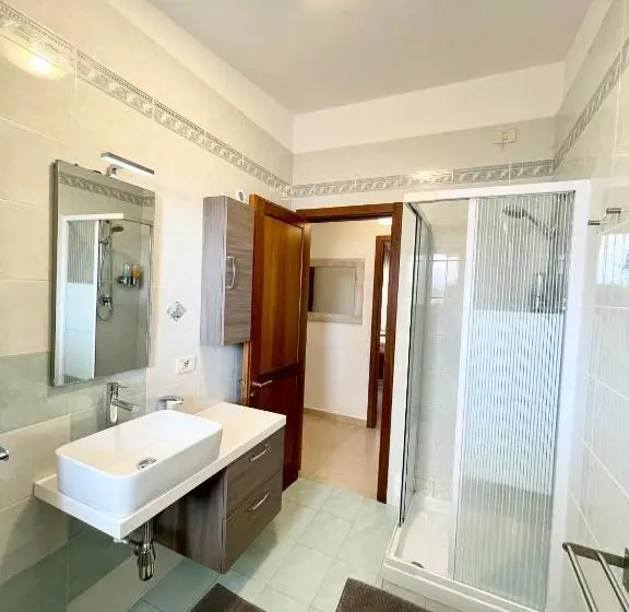 Habitació Estàndard Bany Compartit, B&b Le Saline