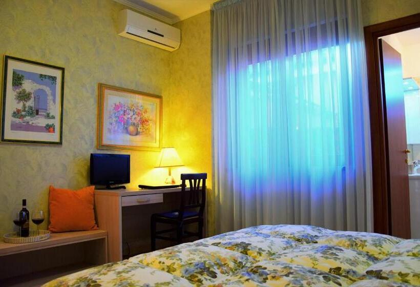 اتاق راحتی, B&b Sedici Pini