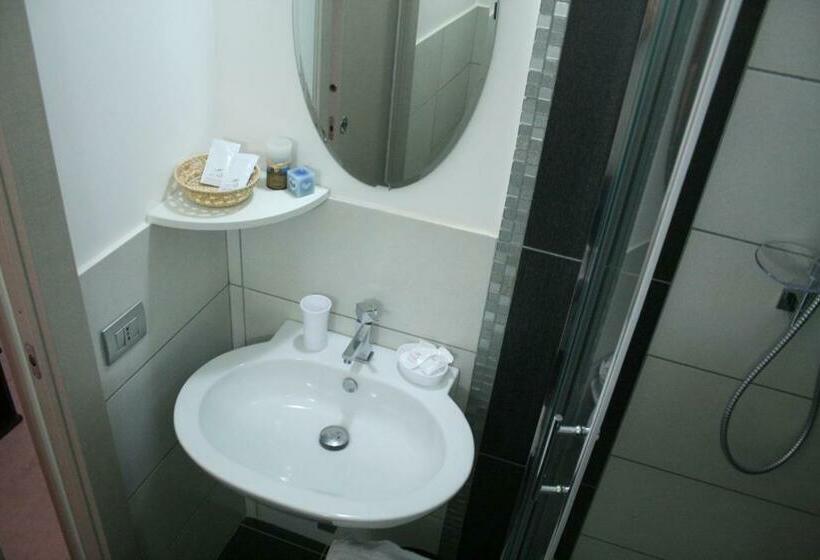 스탠다드 룸, Campi Elisi