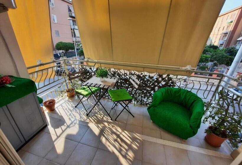 침실 1개 아파트, Campi Elisi