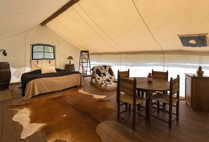 标准间, Hébergements Insolites Domaine Arvor Spa