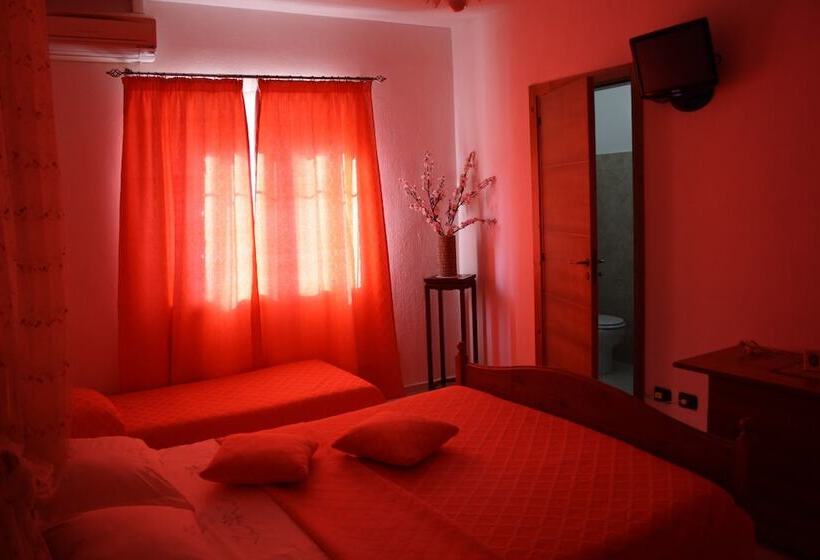 غرفة كومفورت ثلاثية, Le Rocce