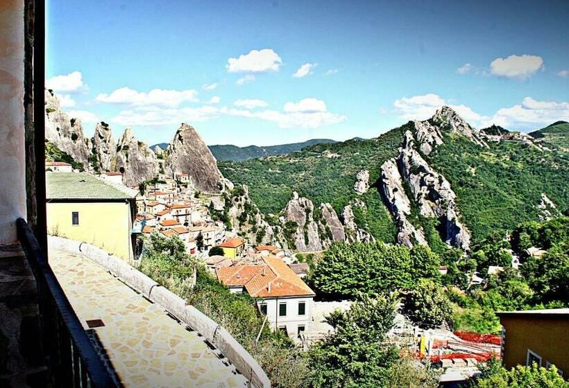 バルコニー付きスタンダードルーム, Monserrat