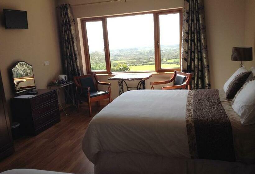 스탠다드 트리플 룸, Benbulben Farmhouse B&b