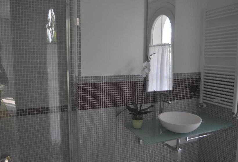 חדר בסיסי, Caterina.c B&b