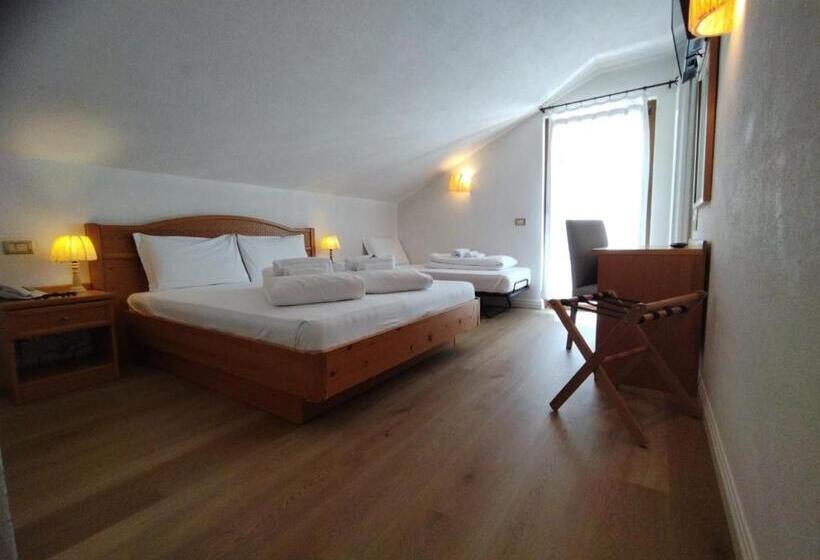 スタンダードトリプルルーム, Grizzly