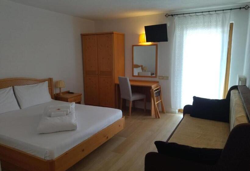 マウンテンビューファミリールーム, Grizzly