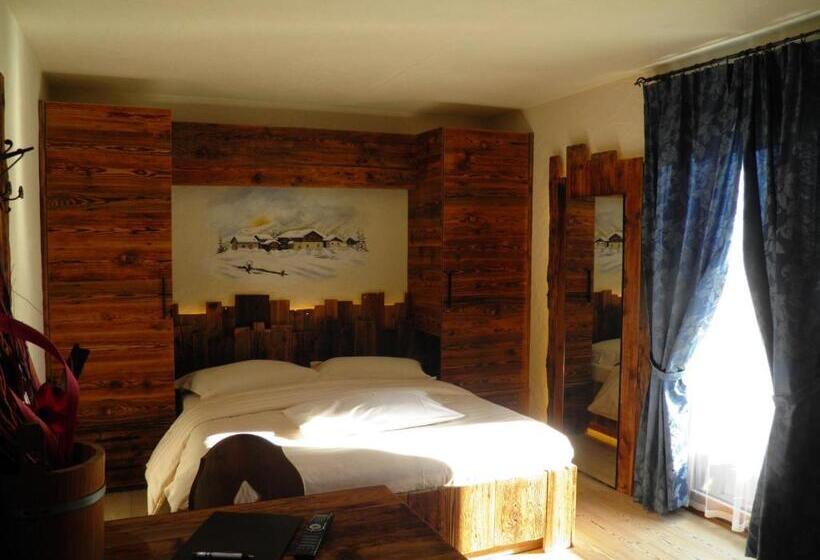 اتاق لوکس, Pontiglia