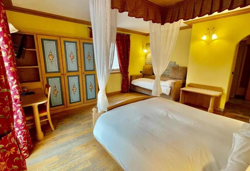 سوئیت جونیور خانوادگی, Pontiglia