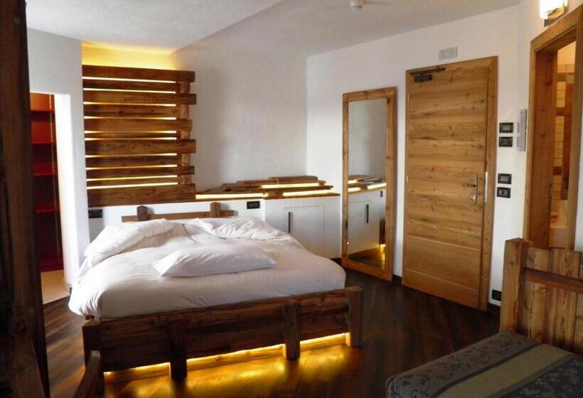 اتاق لوکس, Pontiglia