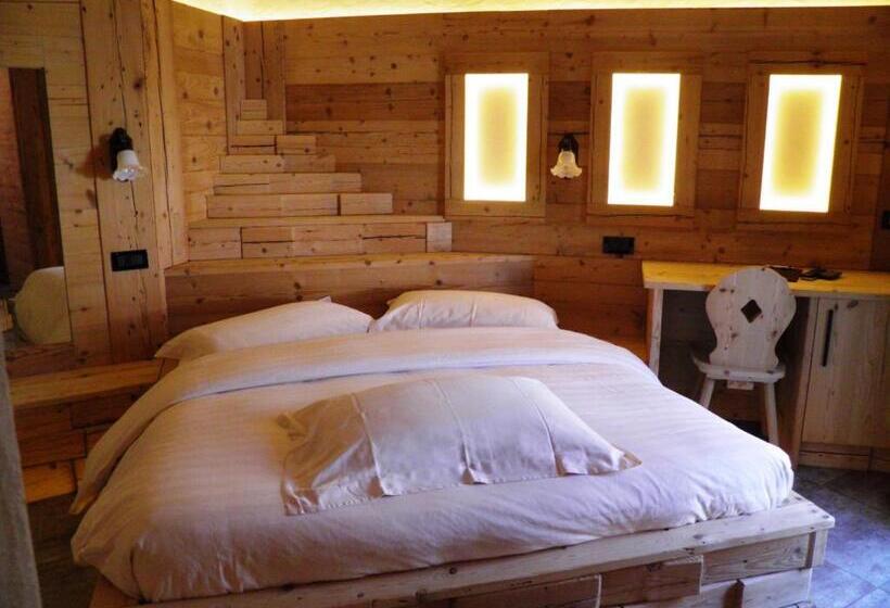 اتاق لوکس, Pontiglia