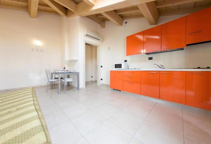 דירת חדר, Ristorante Brusco