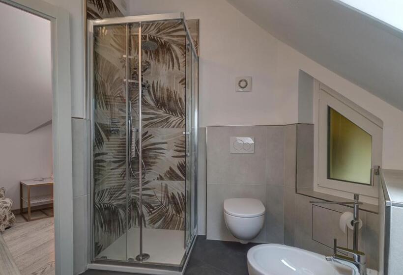 小型套房带阳台, Il Colombé B&b