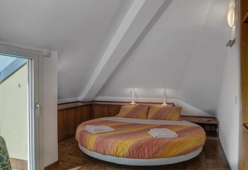 带露台的套间, Il Colombé B&b