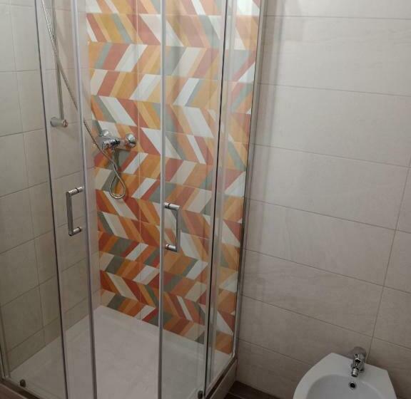 标准三人间, Brezza Marina Studios