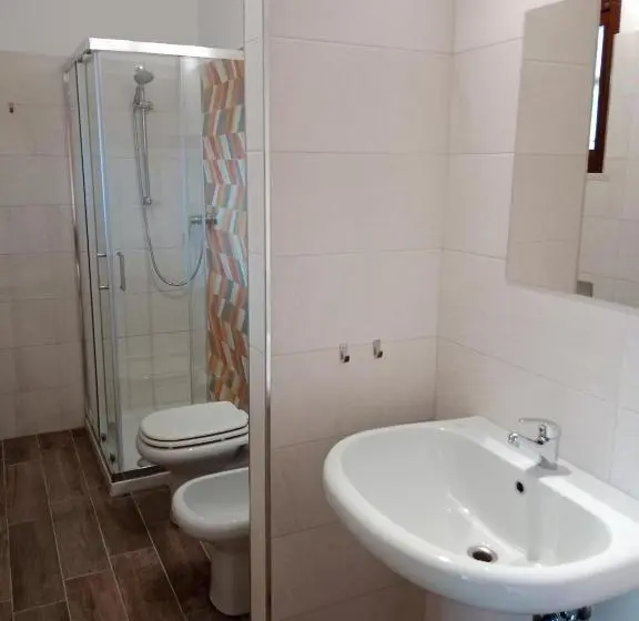 اتاق استاندارد چهار تخته, Brezza Marina Studios