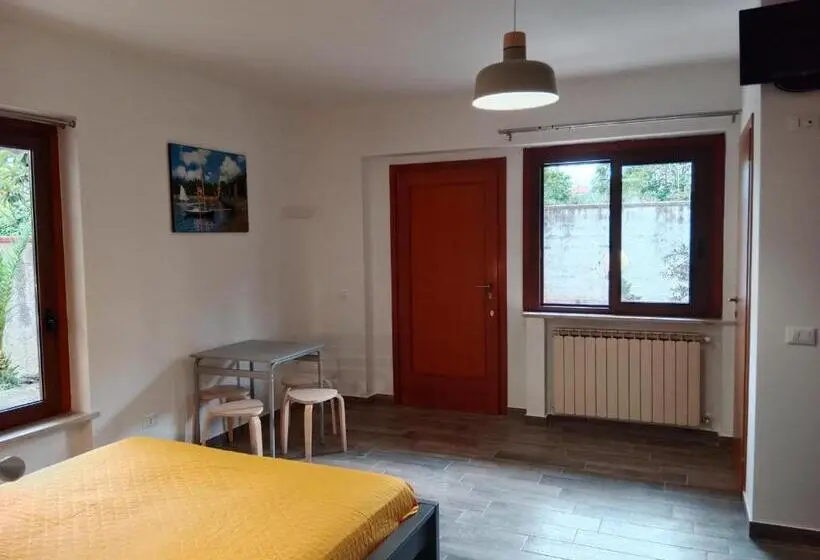اتاق استاندارد چهار تخته, Brezza Marina Studios