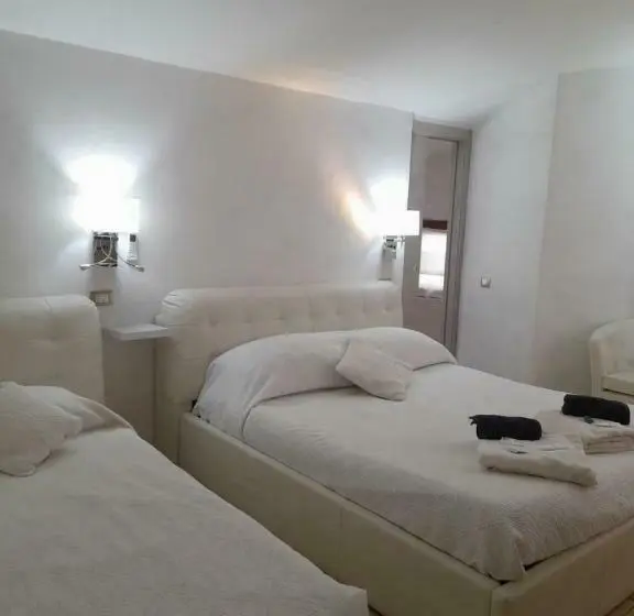 スタンダードルーム, B&b Camera & Caffe