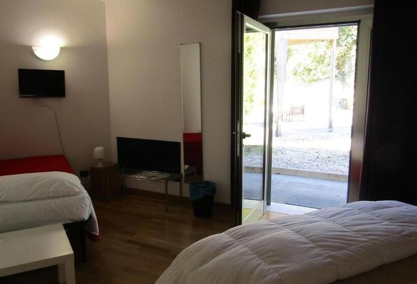 اتاق راحتی سه تخته, B&b Oasi Vetoio