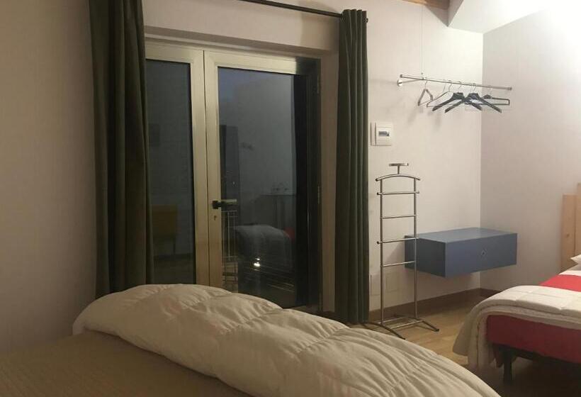 اتاق راحتی سه تخته, B&b Oasi Vetoio