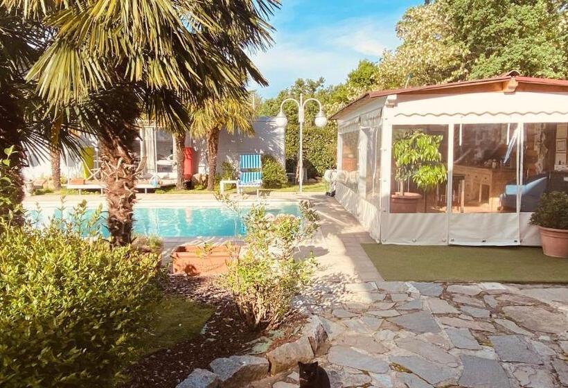 プールビューファミリールーム, B&b Villa Botto