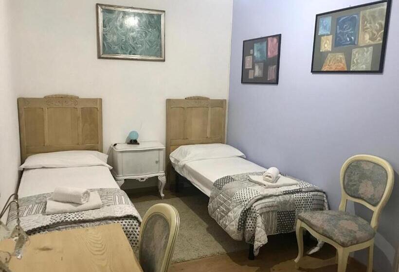 プールビューファミリールーム, B&b Villa Botto