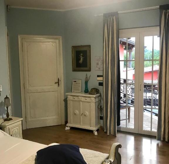 プールビューファミリールーム, B&b Villa Botto