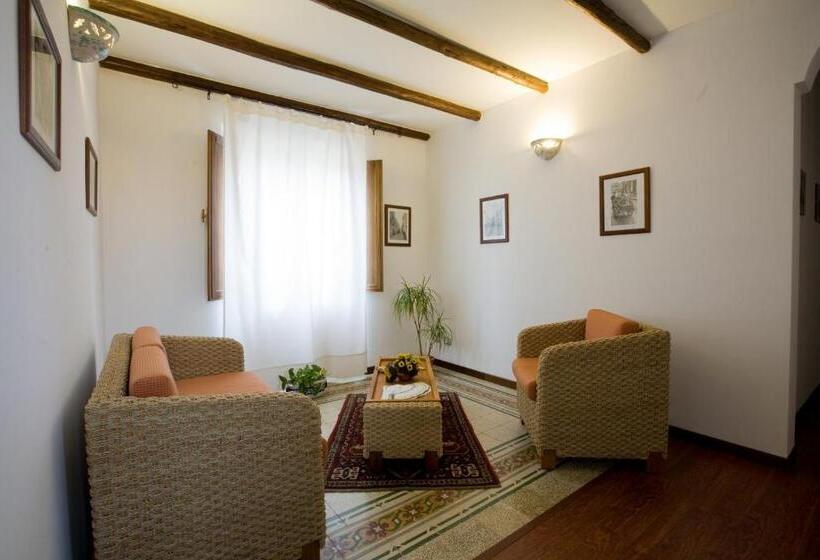 اتاق استاندارد, Aziyz Camere