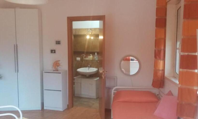 חדר סטנדרט לשלושה עם נוף לגינה, Casa Surlamer