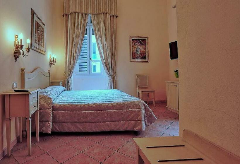 اتاق استاندارد, Chiaro Di Luna Viale Italia