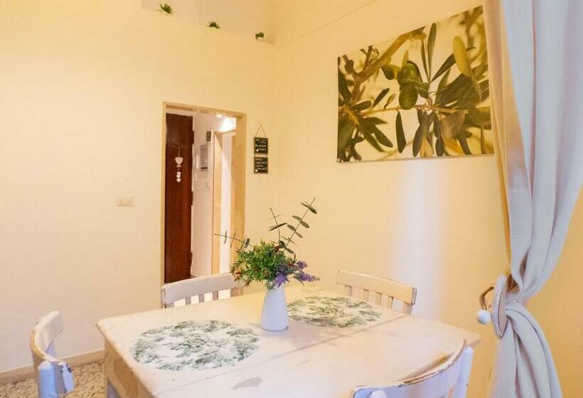 اتاق استاندارد سه نفره, Cittadella28