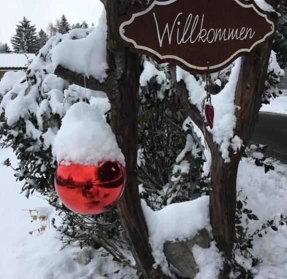 דירת חדר, Haus Lasaun