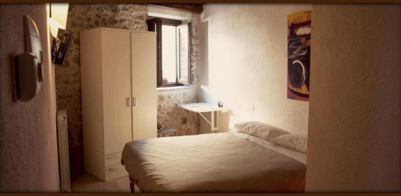 غرفة قياسية, Le Pagliare Del Gran Sasso