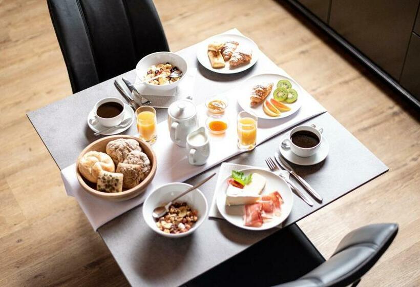 غرفة قياسية مزوَّدة بشُرفة, Pension Pernthaler