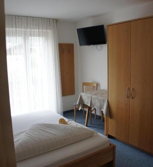 غرفة قياسية فردية, Pension Pernthaler