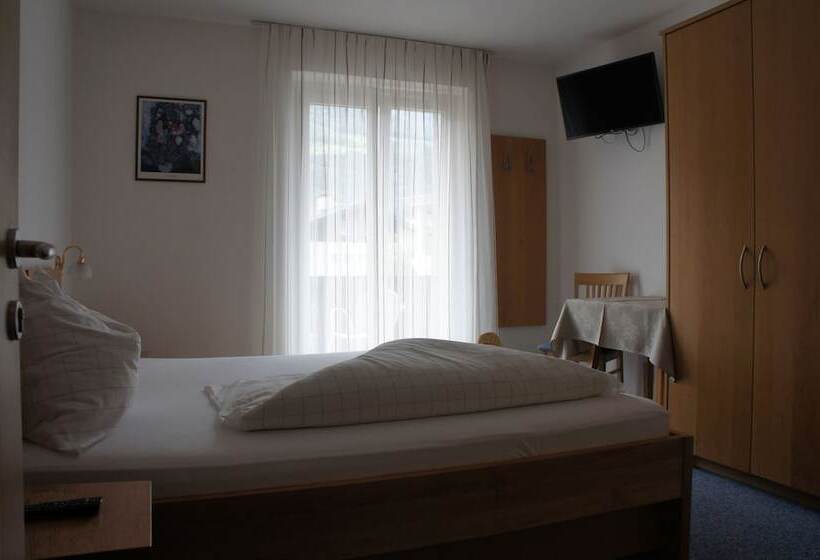 غرفة قياسية فردية, Pension Pernthaler