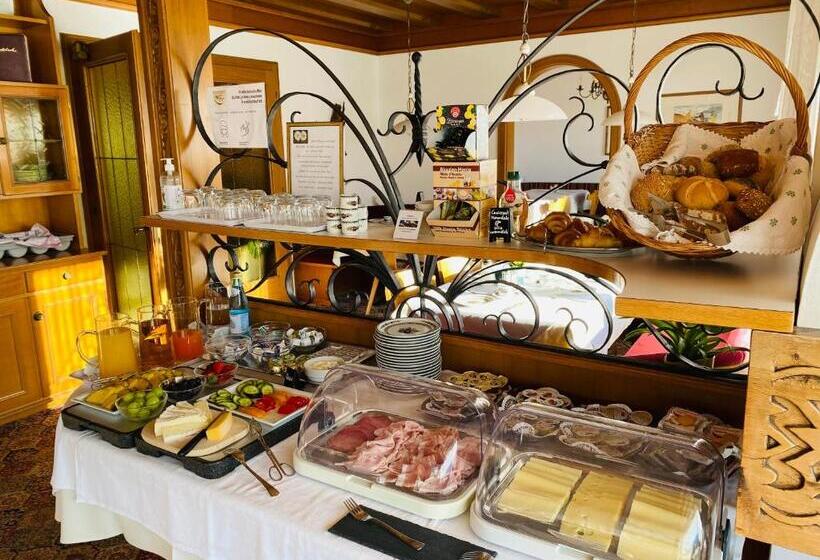 이코노미 룸, Pension Rebgut