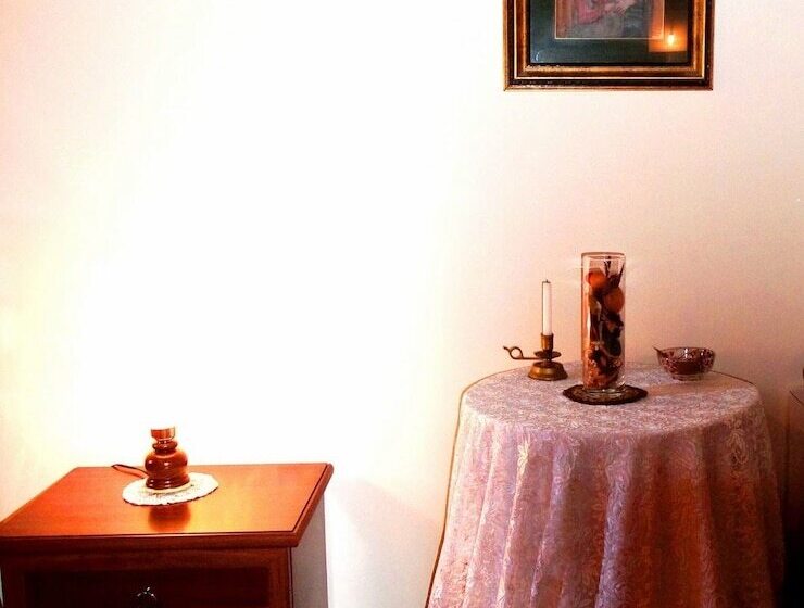 חדר סטנדרט, Pietrantica