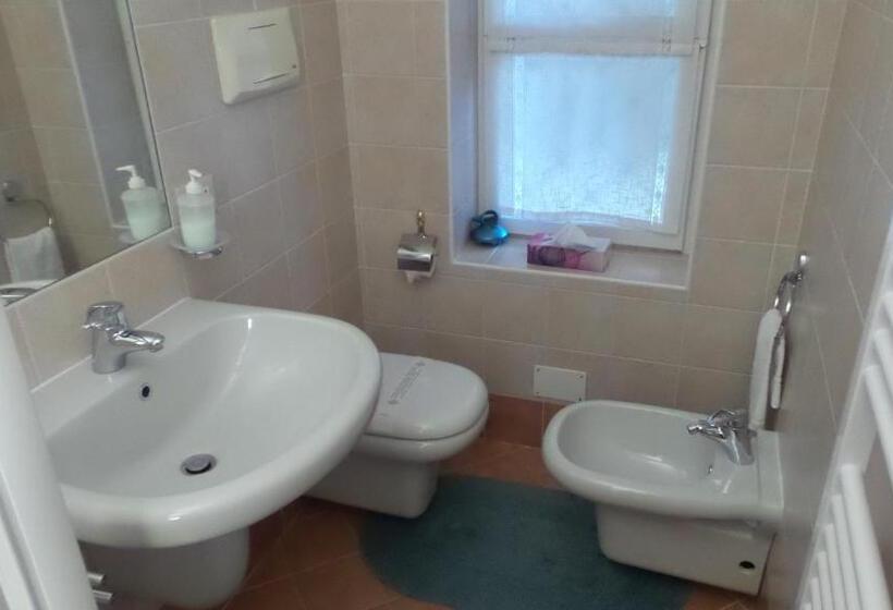 חדר משפחתי, Bed & Breakfast Gli Oleandri