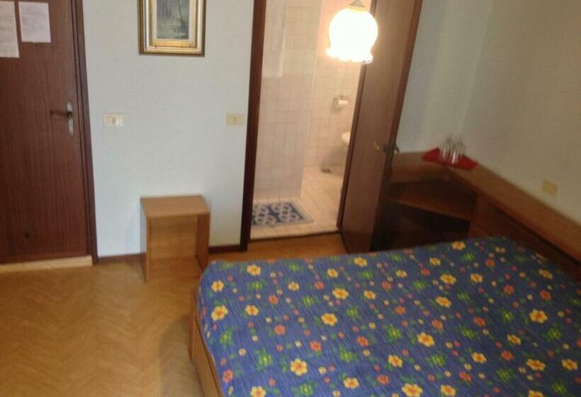 Номер Стандарт, Albergo Il Vapore