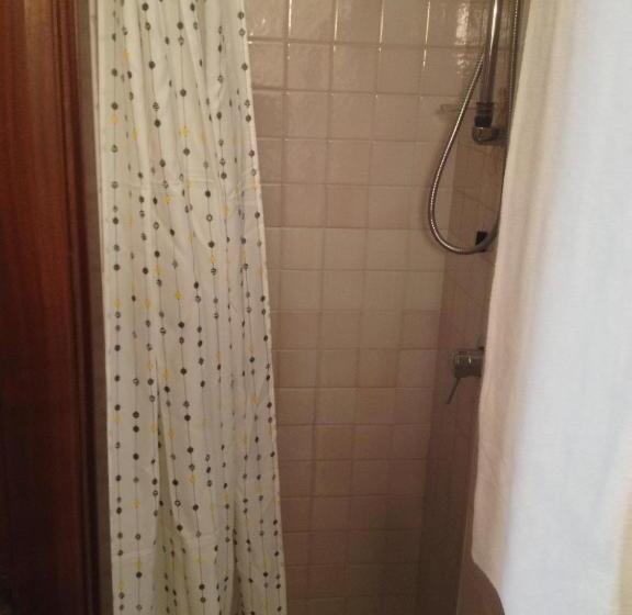 Номер Стандарт Вид на Озеро, Albergo Il Vapore