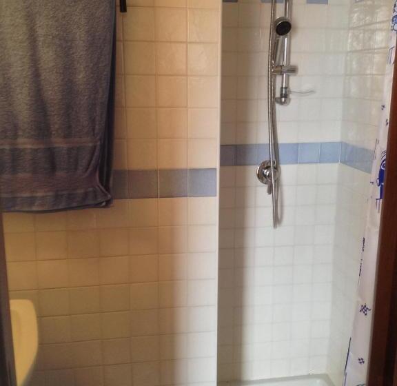 Номер Стандарт Вид на Озеро, Albergo Il Vapore