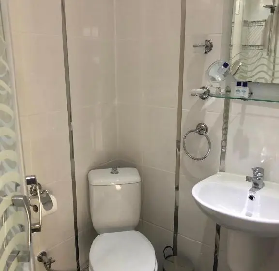 اتاق استاندارد سه نفره, Kalkan Dream