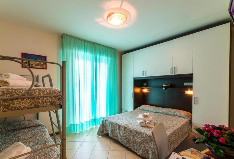 Classic room with balcony, Milano 3s