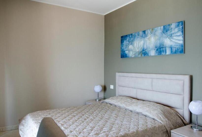 Superior room with lake view, Miralago